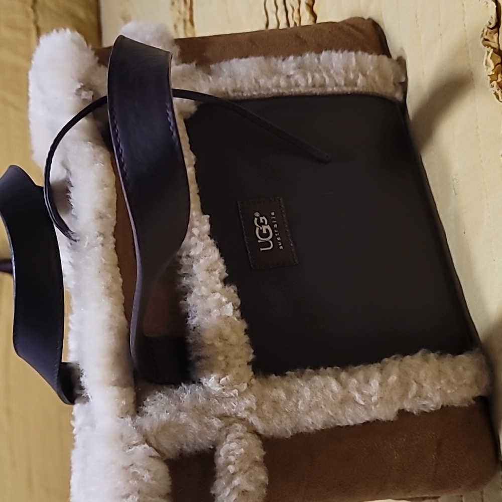 UGG